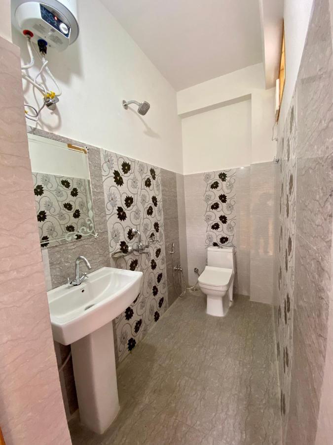Hotel Mansarovar Inn Munsyari Экстерьер фото